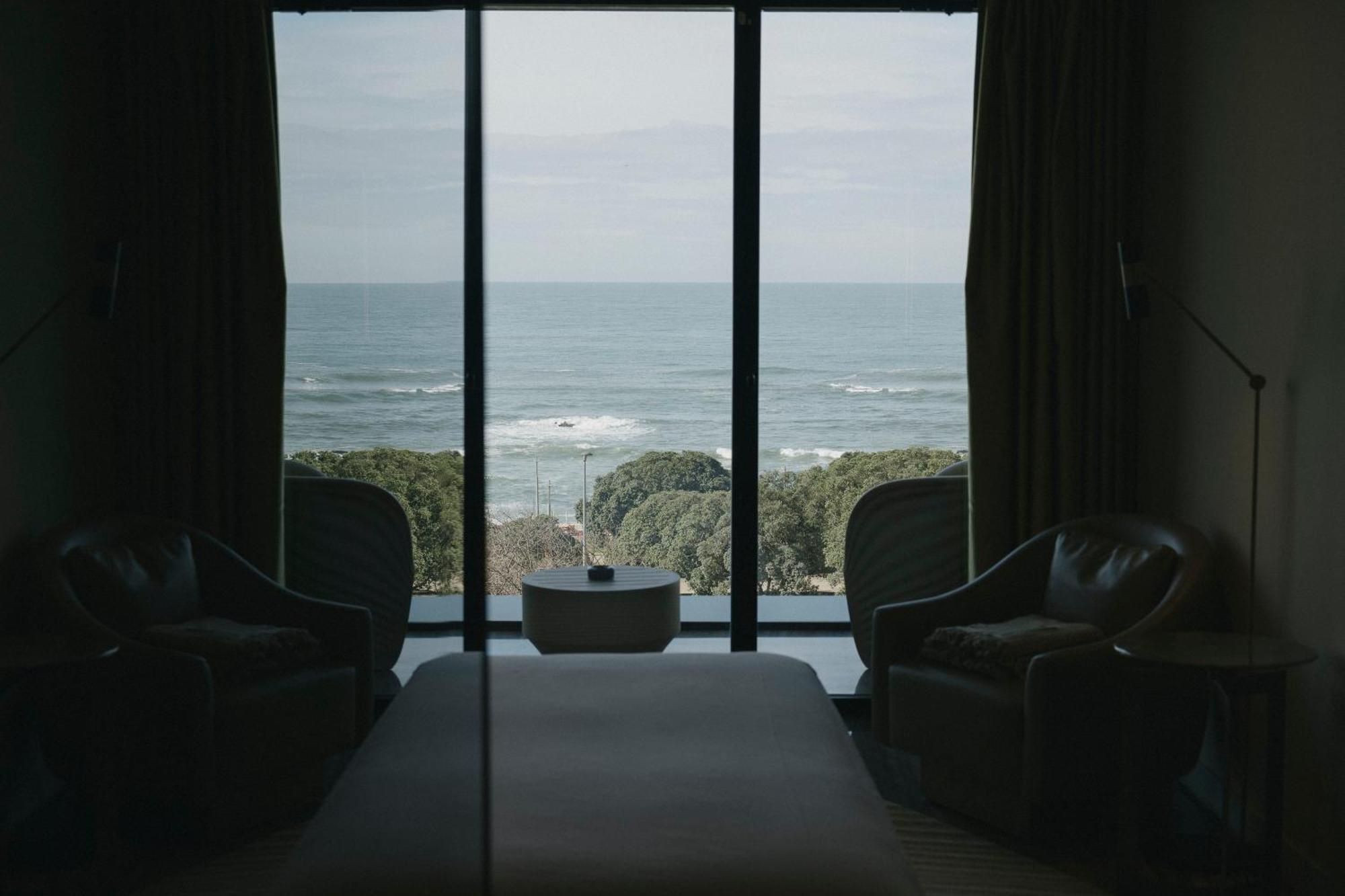 Vila Foz Hotel & Spa - Member Of Design Hotels Porto Zewnętrze zdjęcie A room at the Cape of Good Hope Hotel